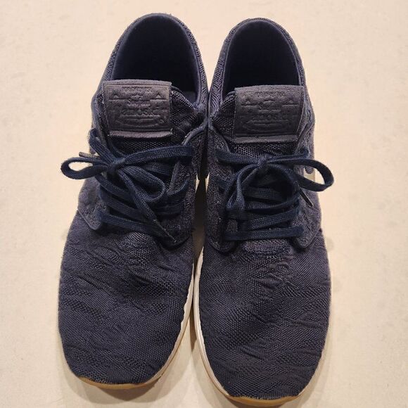 Nike Other - Nike Dark Blue Textured Sneakers